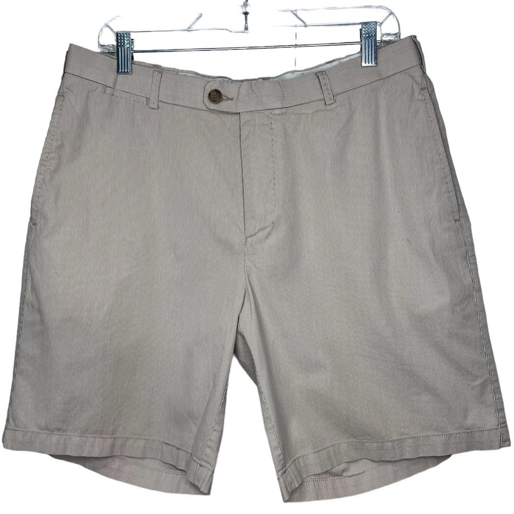 Peter Millar Men’s tan and white micro stripe shorts - size 34 with 9” inseam